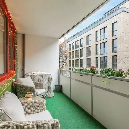 ***upscale***city Center* Guest house *